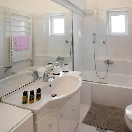 With Private S Pool-theologos By Ghh Vila Theologos (Phthiotis)